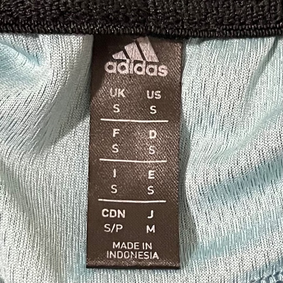 Adidas Aeroready Men's Small, Zippered Pockets, Moisture wicking - Picture 9 of 12